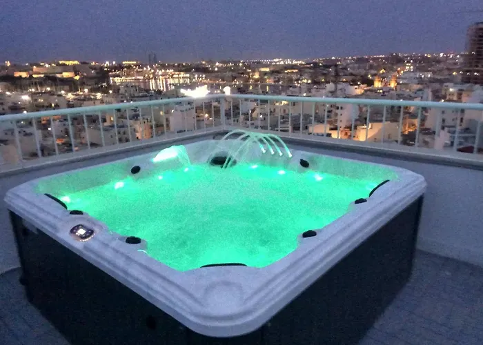 Wonderful Apartments With Shared Jacuzzi And Panorama Rooftop
