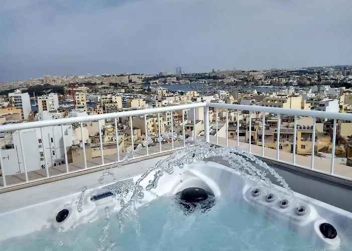 Wonderful Apartments With Shared Jacuzzi And Panorama Rooftop