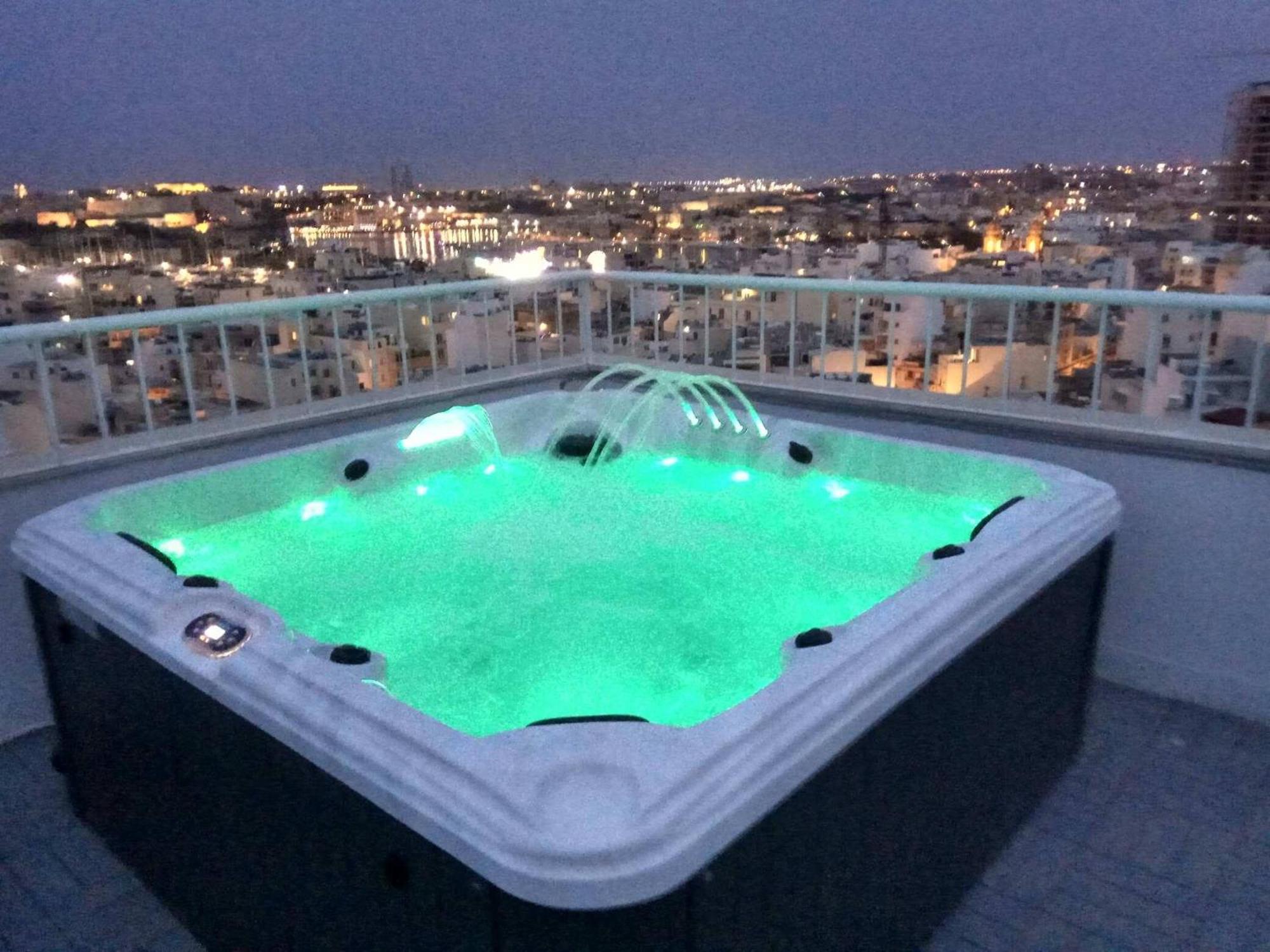 Apartment Wonderful With Shared Jacuzzi And Panorama Rooftop