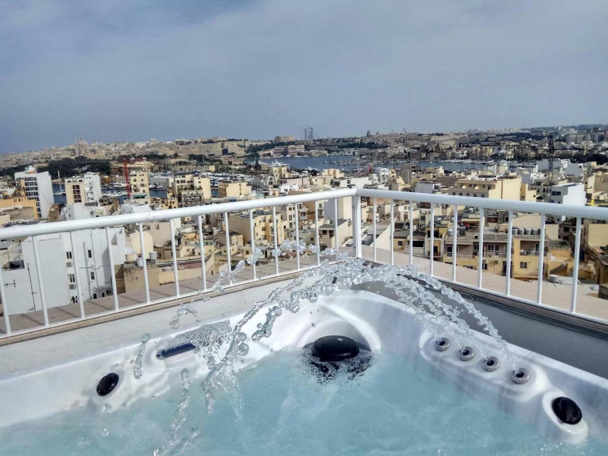 Wonderful With Shared Jacuzzi And Panorama Rooftop Apartment *