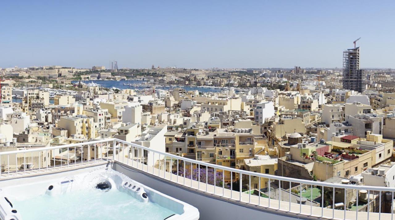 Wonderful With Shared Jacuzzi And Panorama Rooftop Apartment Gzira