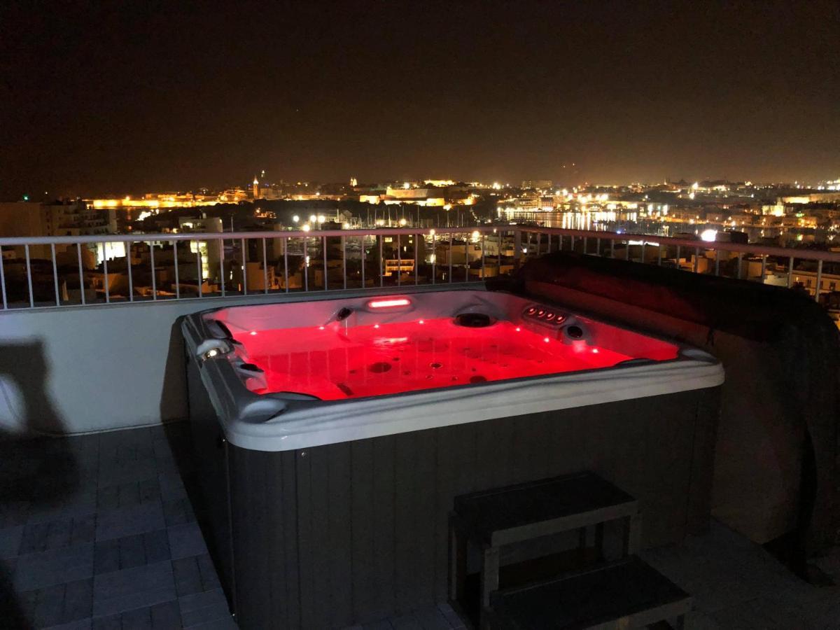 Wonderful With Shared Jacuzzi And Panorama Rooftop * Gzira