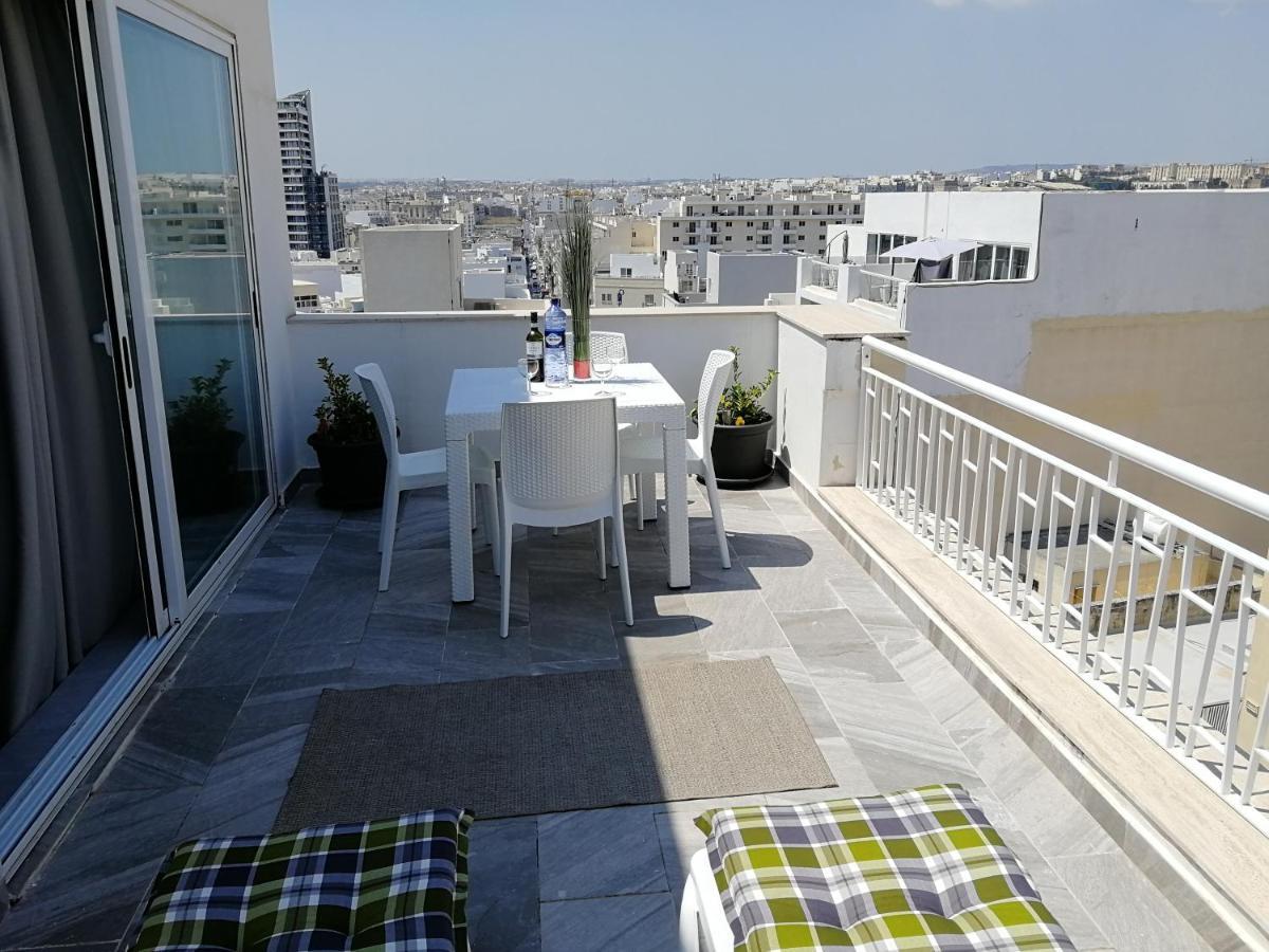 Wonderful With Shared Jacuzzi And Panorama Rooftop Apartment *
