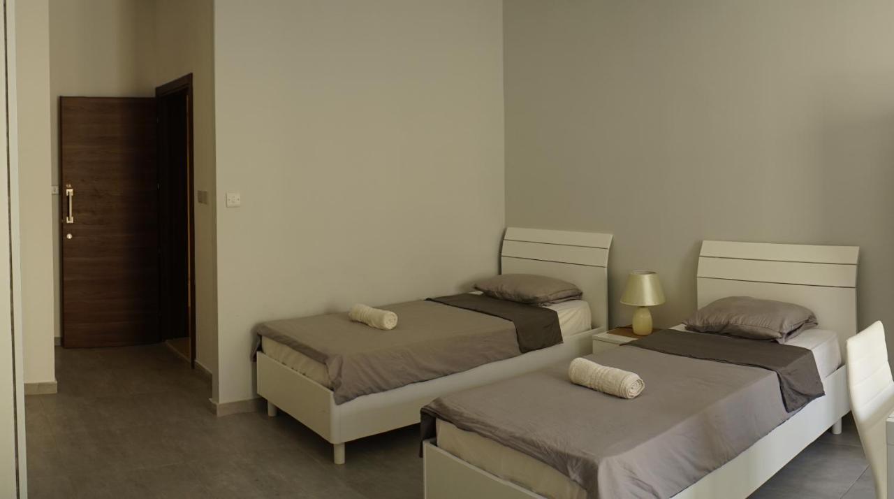 Wonderful With Shared Jacuzzi And Panorama Rooftop Gzira