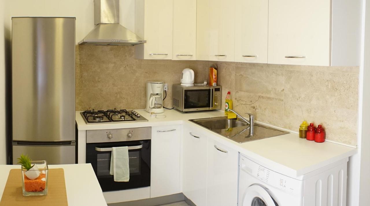 Wonderful With Shared Jacuzzi And Panorama Rooftop Apartment *