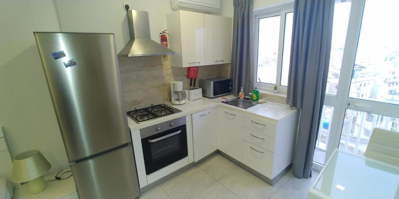 Wonderful With Shared Jacuzzi And Panorama Rooftop * Gzira