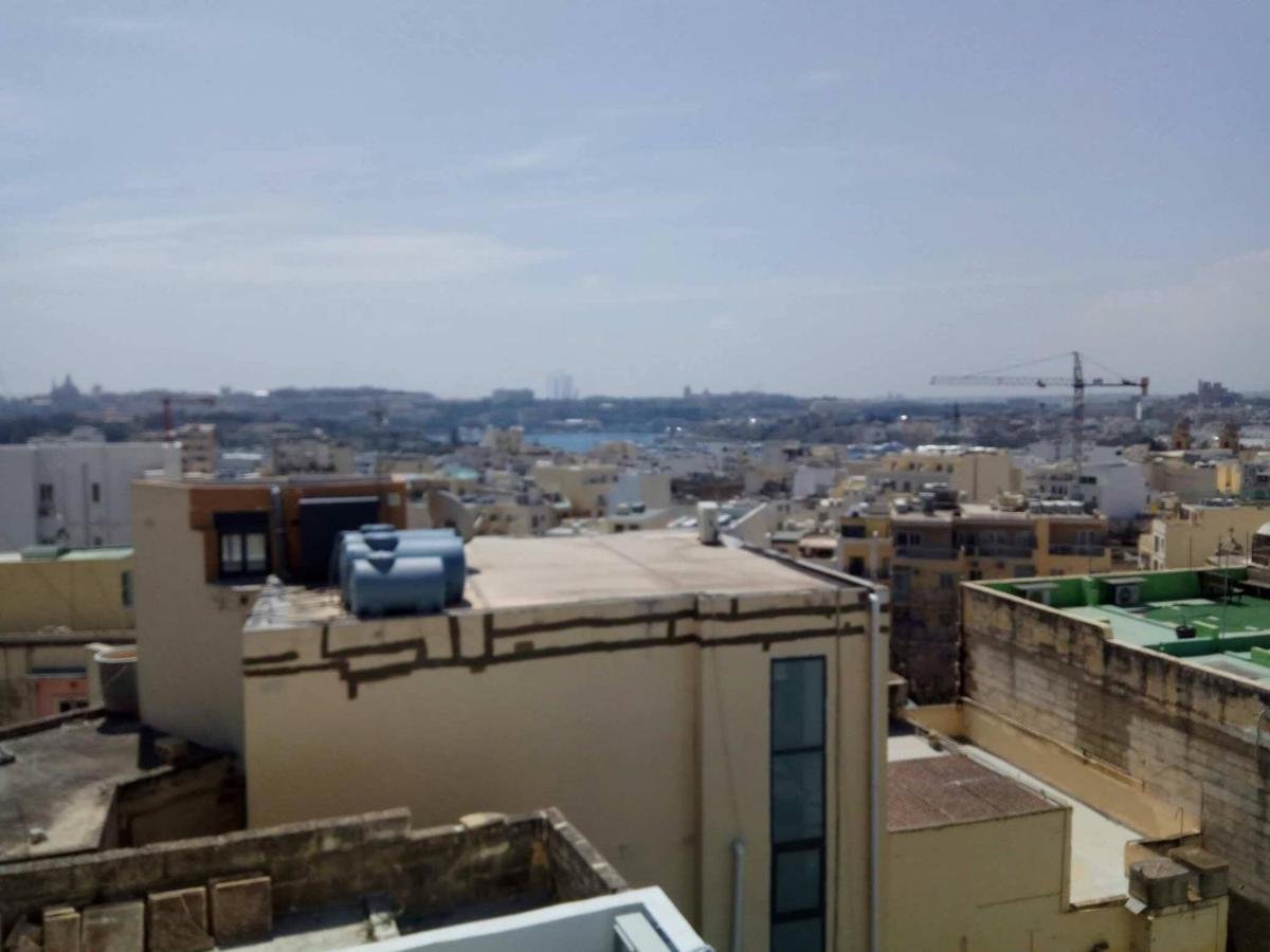 Wonderful With Shared Jacuzzi And Panorama Rooftop Gzira