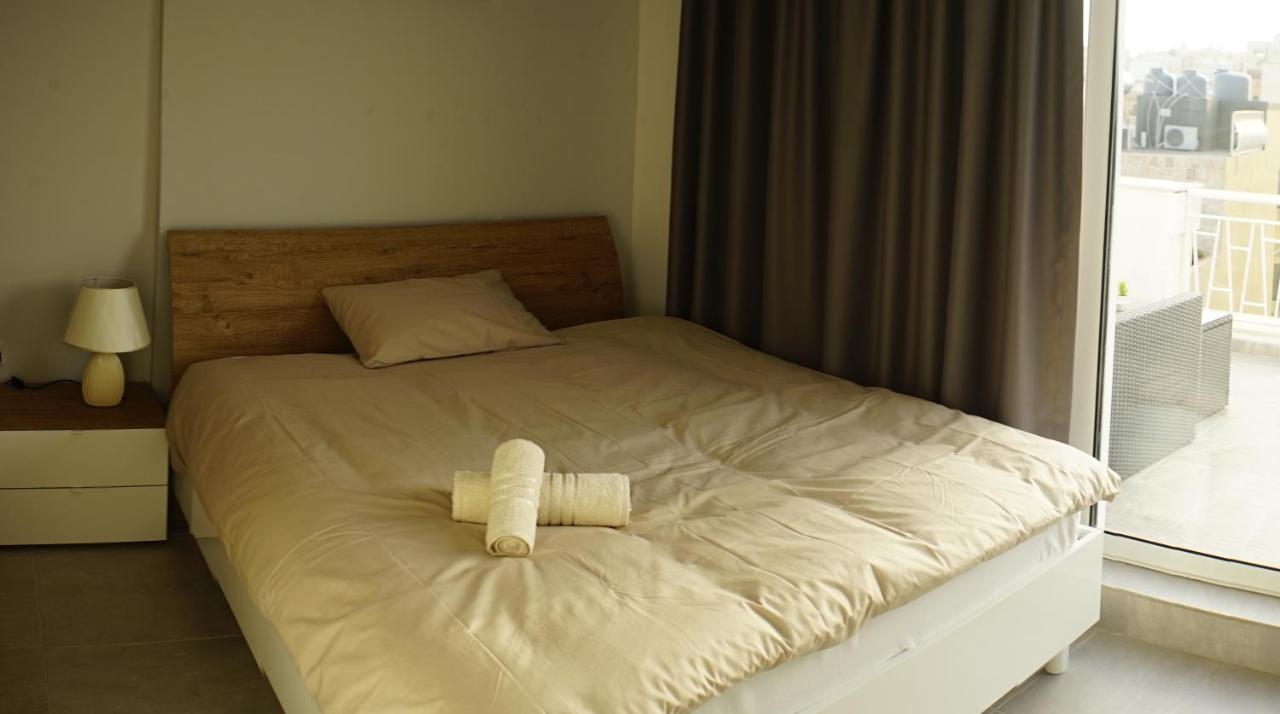 Wonderful With Shared Jacuzzi And Panorama Rooftop * Gzira